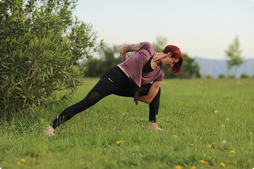 Тренер по пилатесу и йоге: растяжка